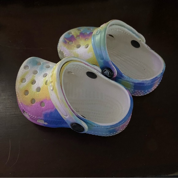 Crocs Tie Dye Multicolor Clogs - Picture 3 of 5